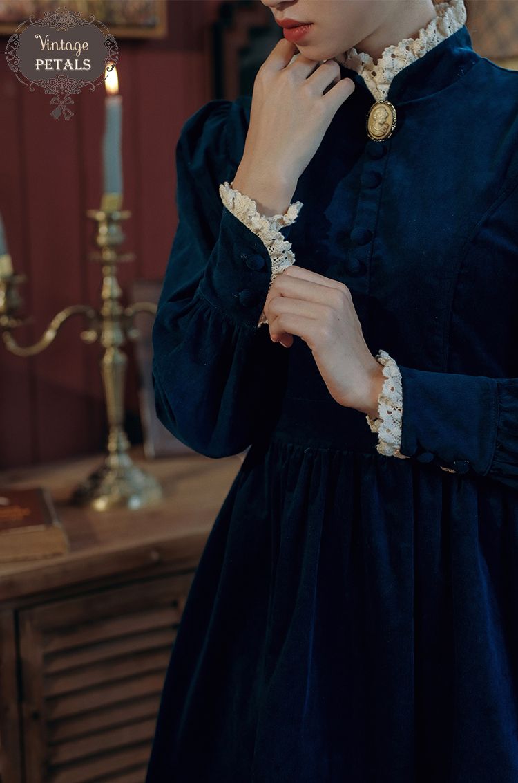 Đầm vintage cổ điển cung điện Pháp đính nút